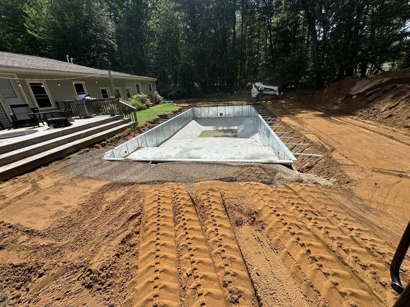 New pool installation getting underway in Saratoga