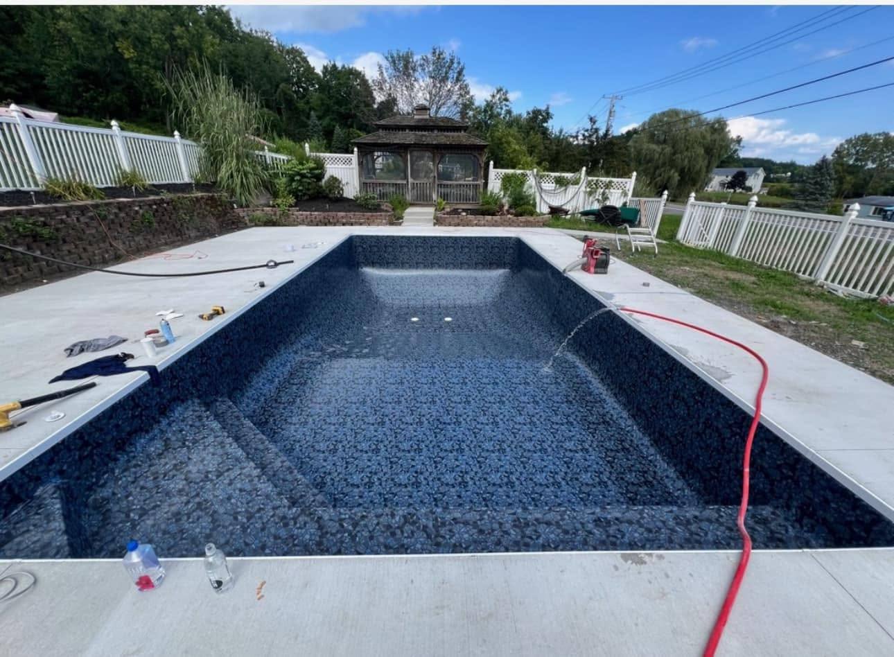 Two-tone vinyl liner replacement